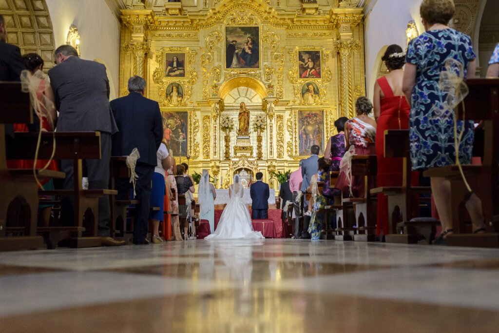 Ceremonia boda - Boda religiosa - Novios en altar - Fotos boda - Reportaje boda - www.JorgeMolinaFotografia.es - Jorge Molina Fotografía - Fotógrafo de bodas - Cabra (Córdoba)